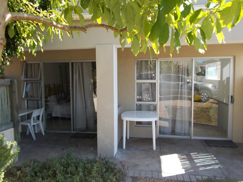 Due South Guest House Langebaan Dış mekan fotoğraf