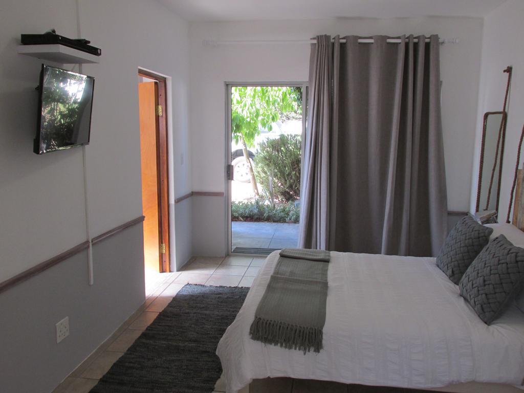 Due South Guest House Langebaan Dış mekan fotoğraf