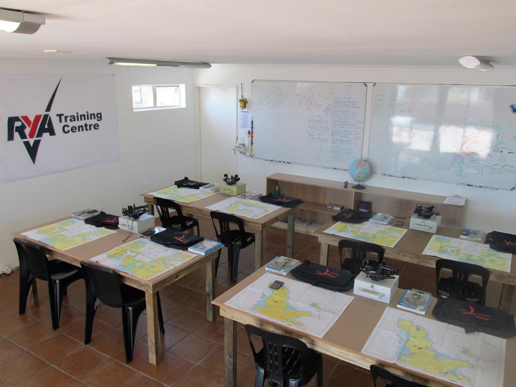 Due South Guest House Langebaan Dış mekan fotoğraf