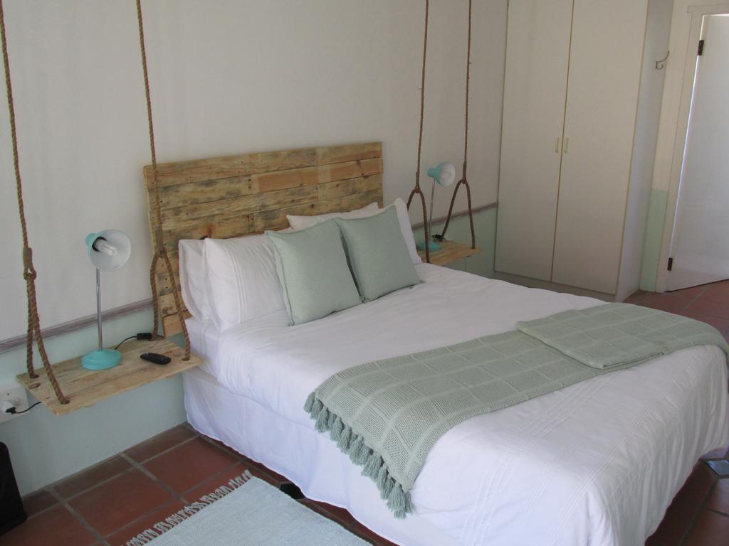 Due South Guest House Langebaan Dış mekan fotoğraf