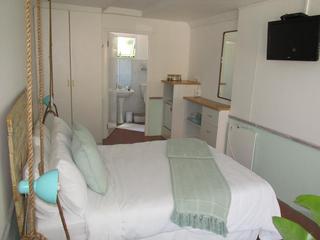 Due South Guest House Langebaan Dış mekan fotoğraf