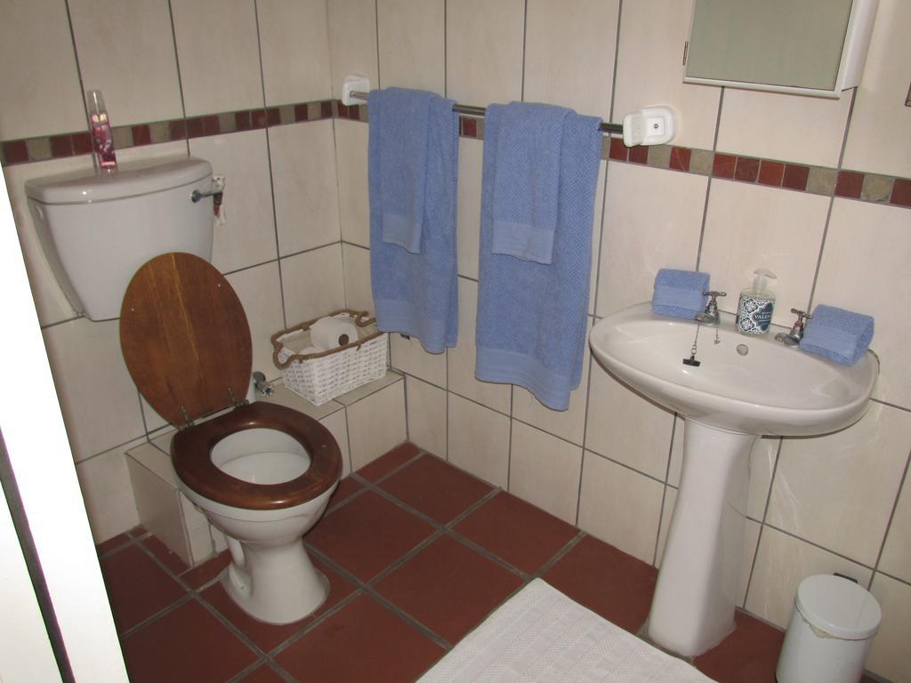 Due South Guest House Langebaan Dış mekan fotoğraf