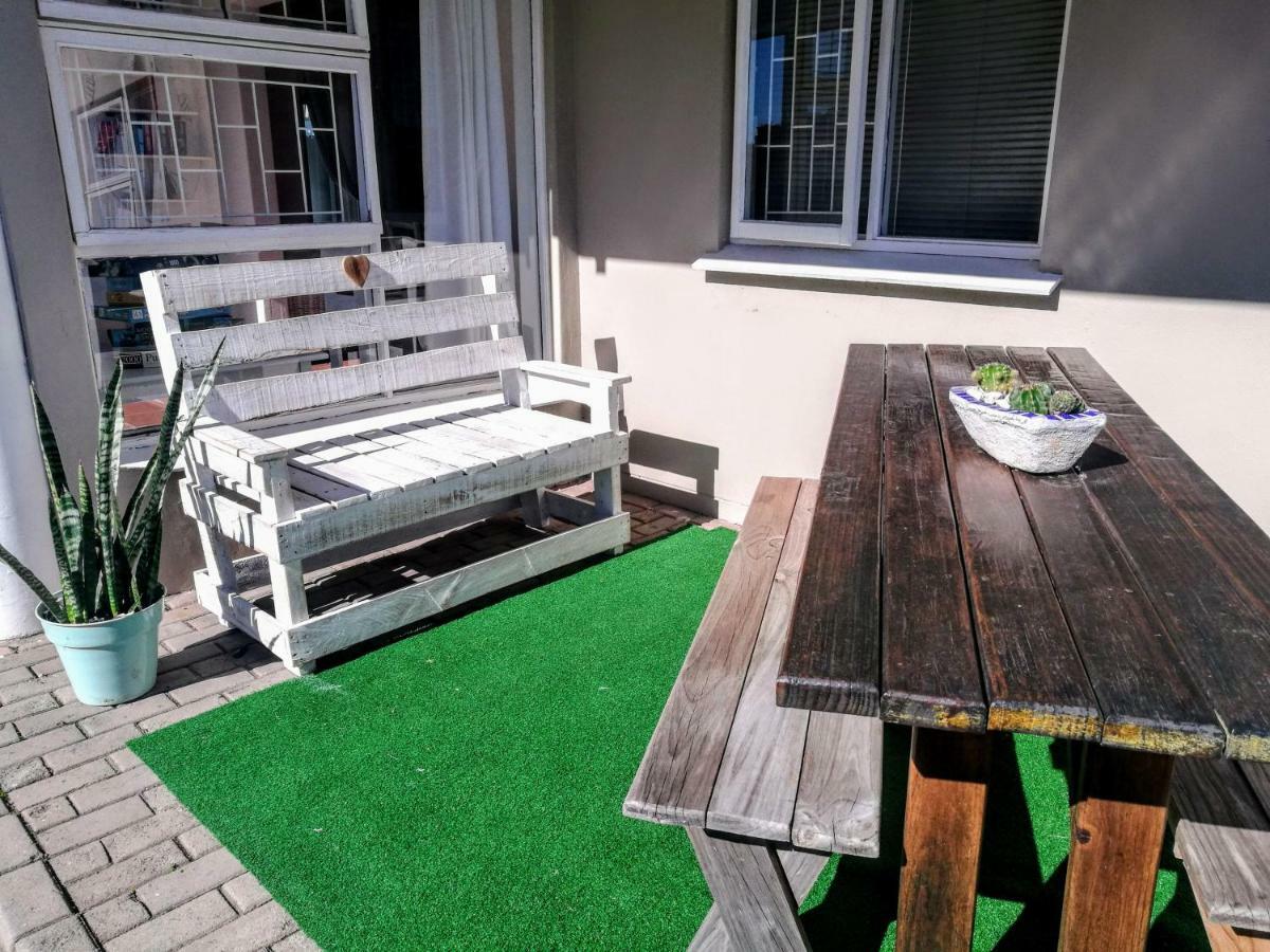 Due South Guest House Langebaan Dış mekan fotoğraf