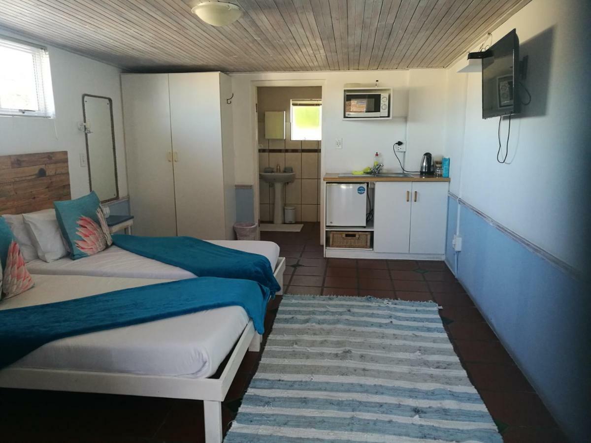 Due South Guest House Langebaan Dış mekan fotoğraf