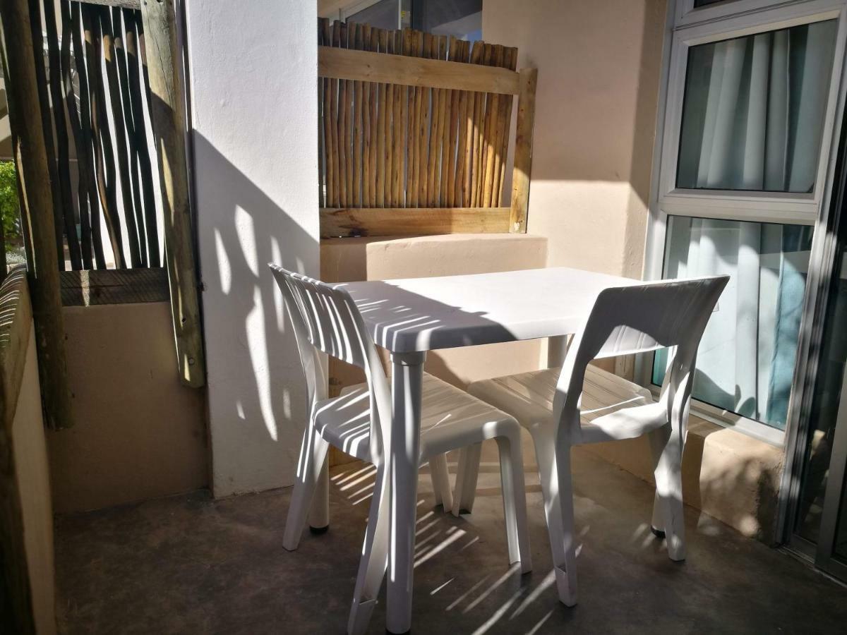 Due South Guest House Langebaan Dış mekan fotoğraf